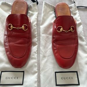 Gucci mules - red, gold hardware